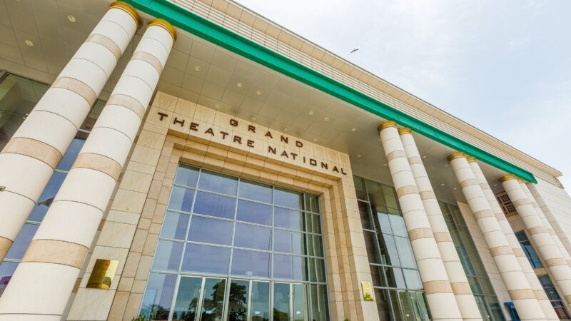 Interdiction des extensions capillaires, des perruques et de la dépigmentation pour le personnel du Grand Théâtre de Dakar.